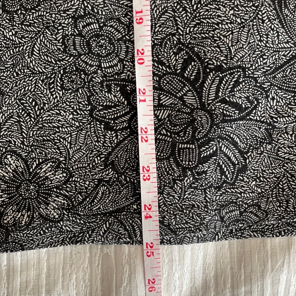 J. Jill Ballet Neck 3/4 Sleeve Black and White Print Top Size XL - Picture 6 of 8